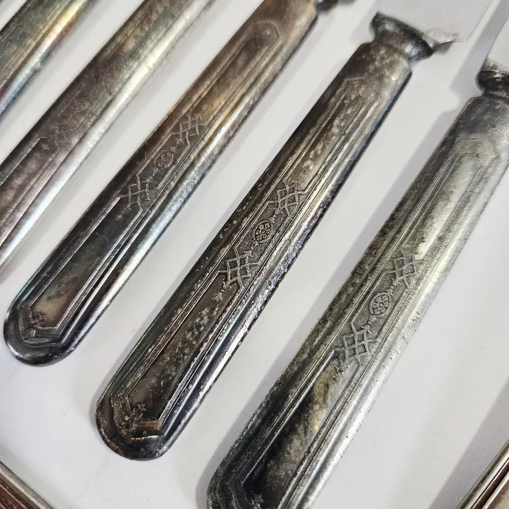 Antique Tudor Plate Oneida Mary Stuart Silver Plate Flatware Set 6 Service 20 Pc